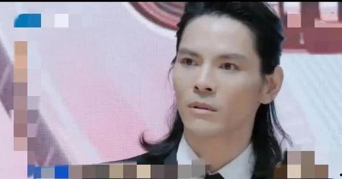 为了吃瓜进娱乐圈,她意外踏入娱乐圈的奇幻之旅